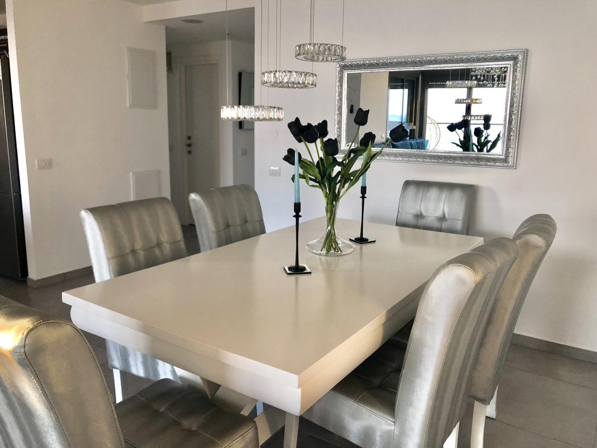Panorama Apartment " City Garden " バト・ヤム エクステリア 写真